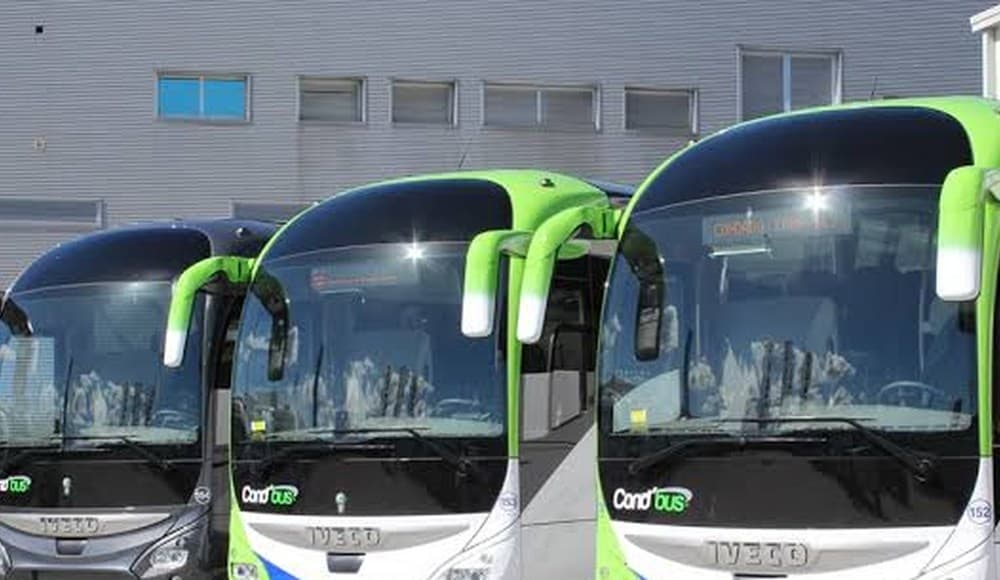 Autocares COND’BUS aparcados juntos